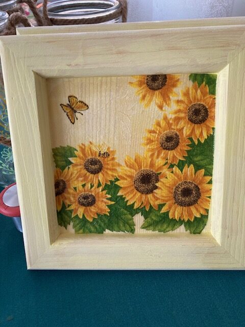 Houten kadertje Decoupage 'Zonnebloemen en vlinder'